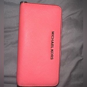 Michael kors wallet